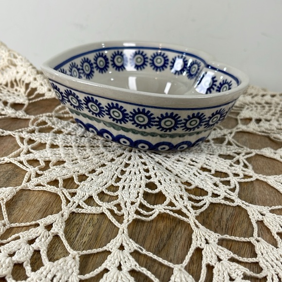 Boleslawiec Pottery heart shaped bowl - Picture 2 of 5